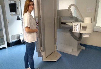 Uczennica podczas stażu w miejscu pracy