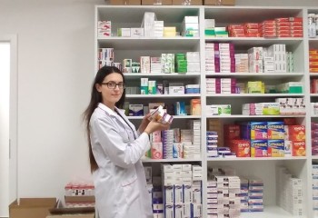 Uczennica podczas stażu w miejscu pracy